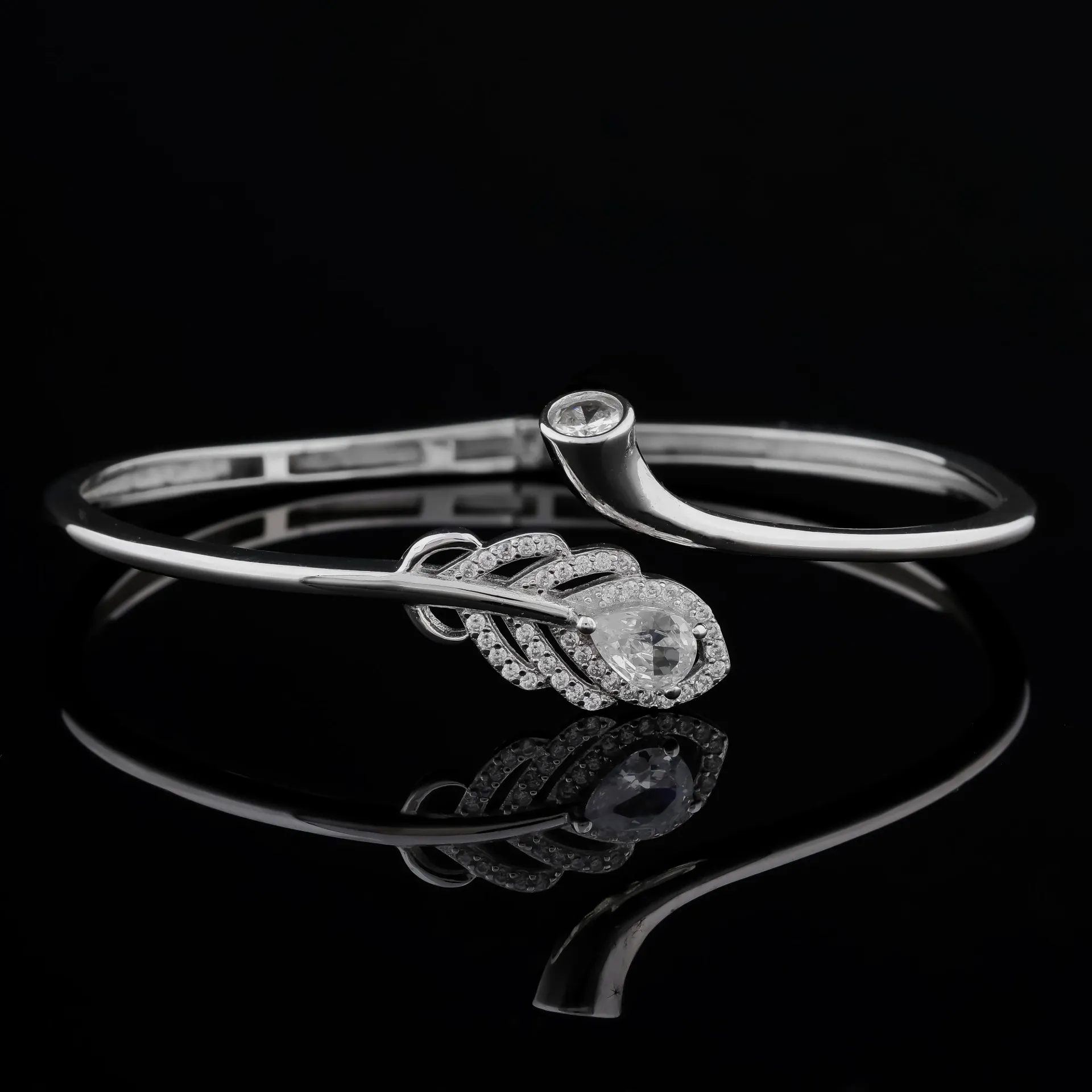 CELESTIA FEATHER KADA BRACELET