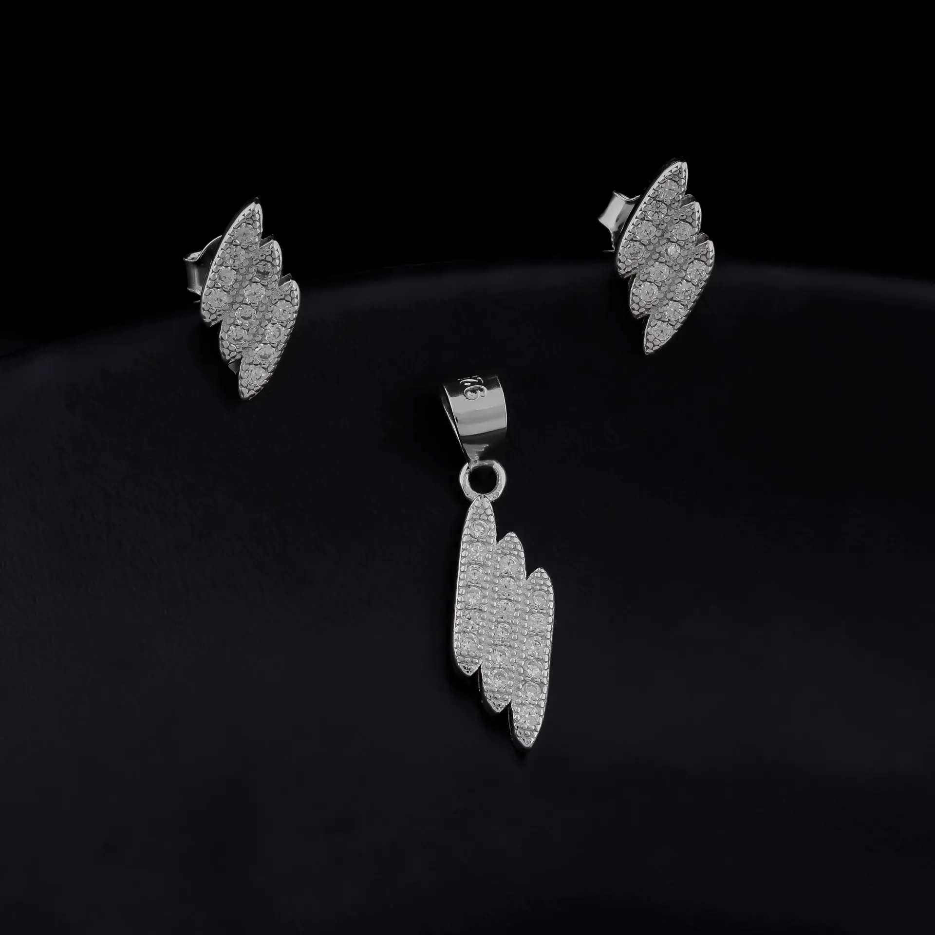 ETHEREAL WING PENDANT SET