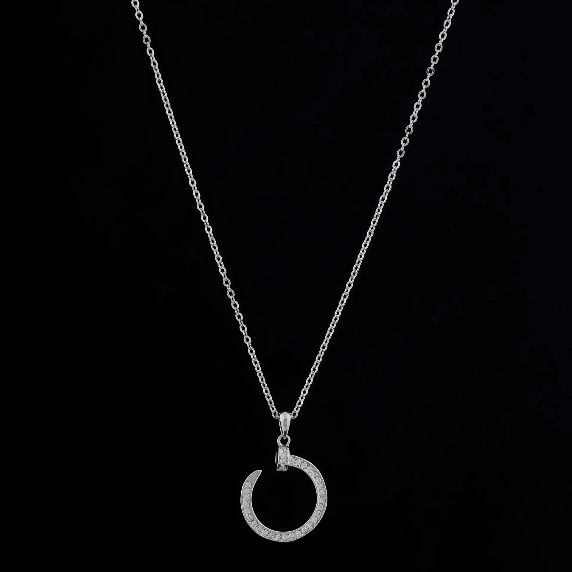 CELESTE CRESCENT CHAIN PENDANT